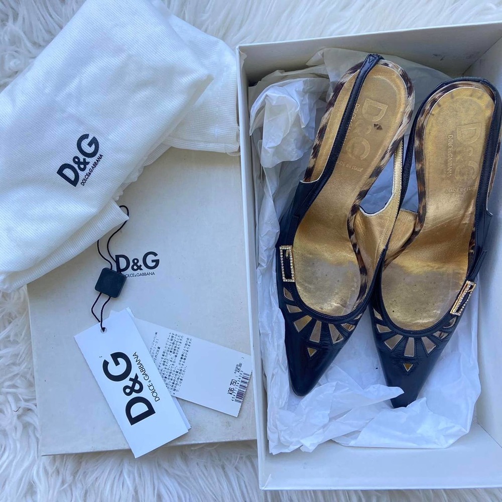 In Box Dolce Gabbana Black Leather and Golden Slingback Heels 36.5